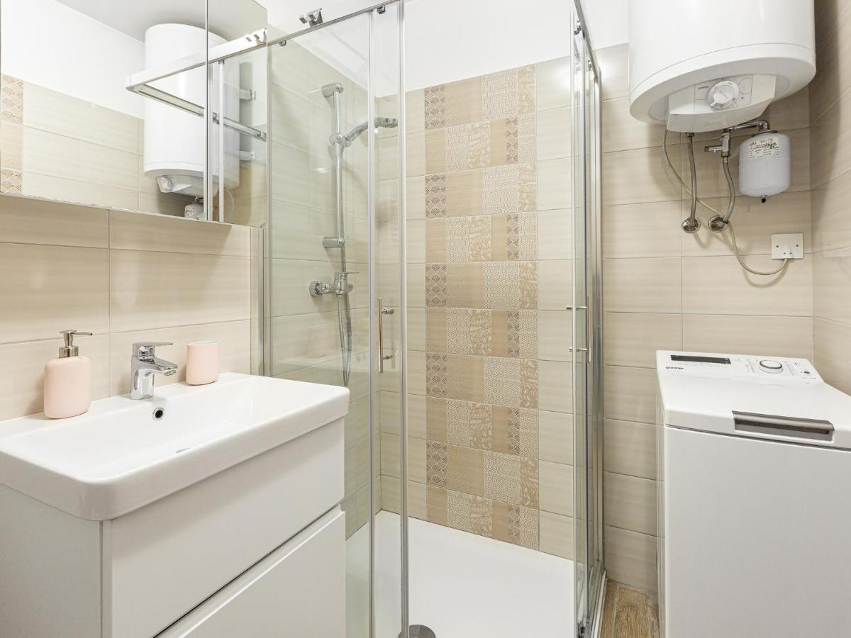 Apartma Vrtnica 5Th Floor โนวาโกริคา ภายนอก รูปภาพ